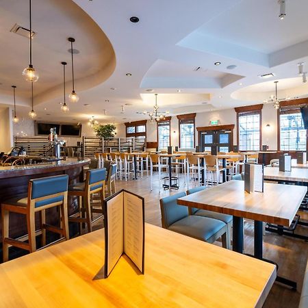 Sandman Hotel & Suites Prince George Ngoại thất bức ảnh