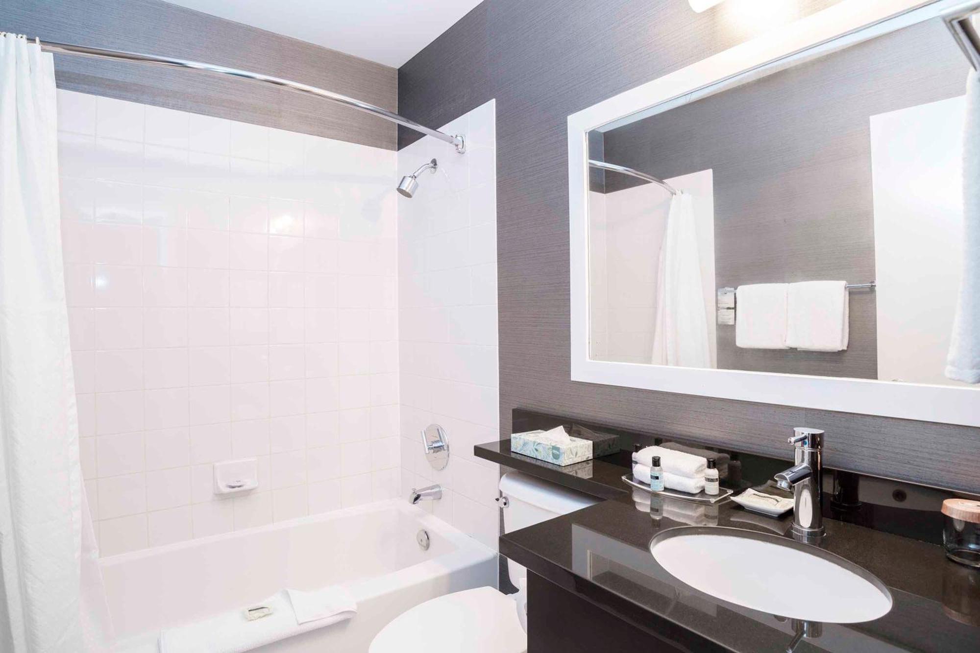 Sandman Hotel & Suites Prince George Ngoại thất bức ảnh